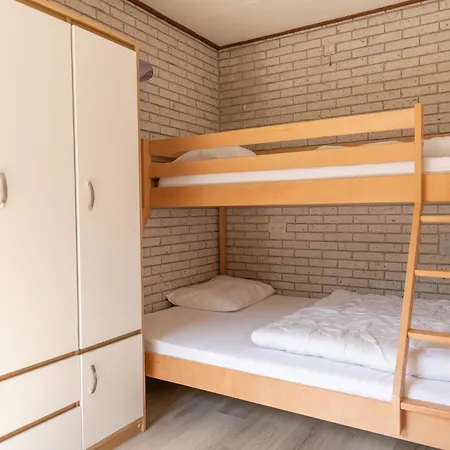 Kloosterbos 12 *
